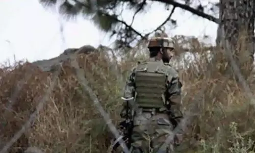 ജമ്മുവിൽ സൈനികനെ കാണാതായി; വാഹനം കത്തികരിഞ്ഞ നിലയിൽ