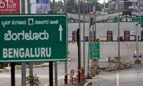 ബംഗളൂരുവിലെ തീവ്ര വ്യാപന മേഖലകളിൽ സമ്പൂർണ ലോക്ഡൗൺ ബംഗളൂരുവിലെ തീവ്ര വ്യാപന മേഖലകളിൽ സമ്പൂർണ ലോക്ഡൗൺ