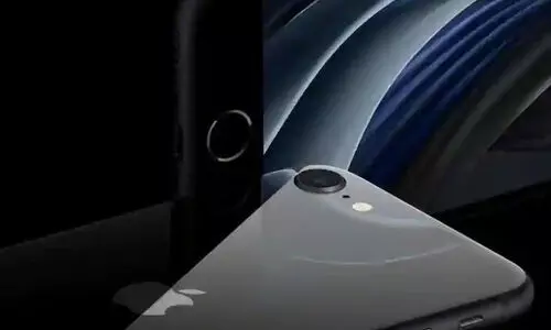 ചൈന വിട്ട് ആപ്പിൾ ഇന്ത്യയിലേക്ക്; ഫോണുകൾക്ക് വില കുറയുമോ? ചൈന വിട്ട് ആപ്പിൾ ഇന്ത്യയിലേക്ക്; ഫോണുകൾക്ക് വില കുറയുമോ?