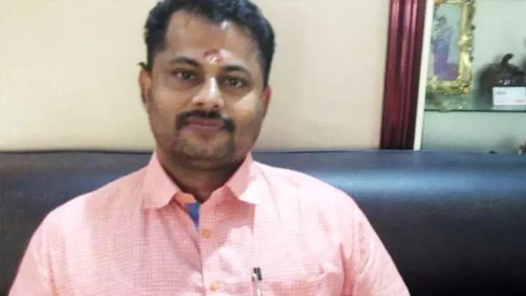 പാലത്തായി പീഡനം: പ്രതിയായ ബി.ജെ.പി നേതാവ് ജാമ്യം തേടി ഹൈകോടതിയിൽ പാലത്തായി പീഡനം: പ്രതിയായ ബി.ജെ.പി നേതാവ് ജാമ്യം തേടി ഹൈകോടതിയിൽ