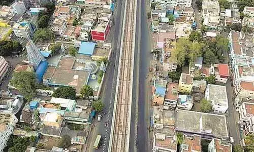 മധുര അടച്ചിട്ടു; കോവിഡ് രോഗികളുടെ എണ്ണത്തിൽ തമിഴ്നാട് രണ്ടാമത് മധുര അടച്ചിട്ടു; കോവിഡ് രോഗികളുടെ എണ്ണത്തിൽ തമിഴ്നാട് രണ്ടാമത്