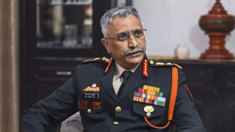 കരസേന മേധാവി ലഡാക്കിലേക്ക്