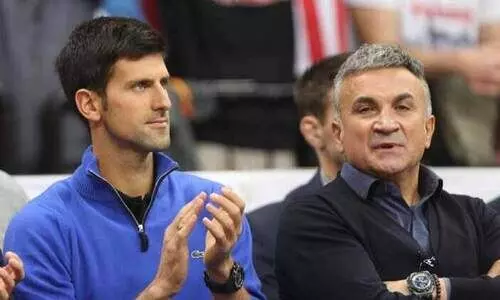 കോവിഡ്​: മ​ക​നെ ന്യാ​യീ​ക​രി​ച്ച് ദ്യോ​കോ​വി​ച്ചി​െൻറ പി​താ​വ്​