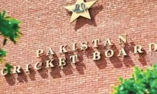 ഇം​ഗ്ല​ണ്ട്​ പ​ര്യ​ട​ന​ത്തി​ൽ​നി​ന്ന്​ പി​​ന്നോ​ട്ടി​ല്ല –പാ​കി​സ്​​താ​ൻ