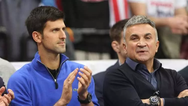 കോവിഡ്: മകനെ ന്യായീകരിച്ച് ദ്യോകോവിച്ചിെൻറ പിതാവ് കോവിഡ്: മകനെ ന്യായീകരിച്ച് ദ്യോകോവിച്ചിെൻറ പിതാവ്