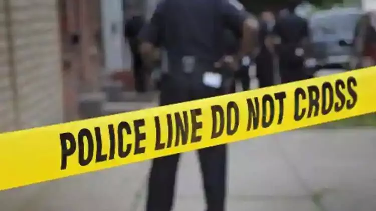 യു.എസിൽ ഇന്ത്യൻ വംശജരായ മൂന്നംഗ കുടുംബം നീന്തൽക്കുളത്തിൽ മരിച്ചനിലയിൽ യു.എസിൽ ഇന്ത്യൻ വംശജരായ മൂന്നംഗ കുടുംബം നീന്തൽക്കുളത്തിൽ മരിച്ചനിലയിൽ