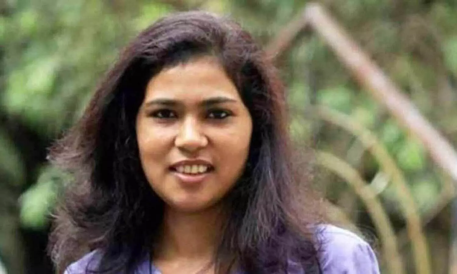 രഹ്ന ഫാത്തിമയെ അറസ്റ്റ് ചെയ്യാൻ കഴിഞ്ഞില്ല; ബ്രഷും ചായങ്ങളും കസ്റ്റഡിയിൽ