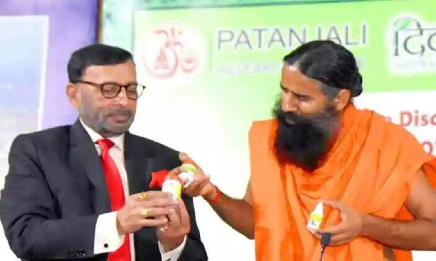 ബാബാ രാംദേവി​െൻറ കോവിഡ്​ മരുന്നുവിറ്റാൽ കർശന നടപടി