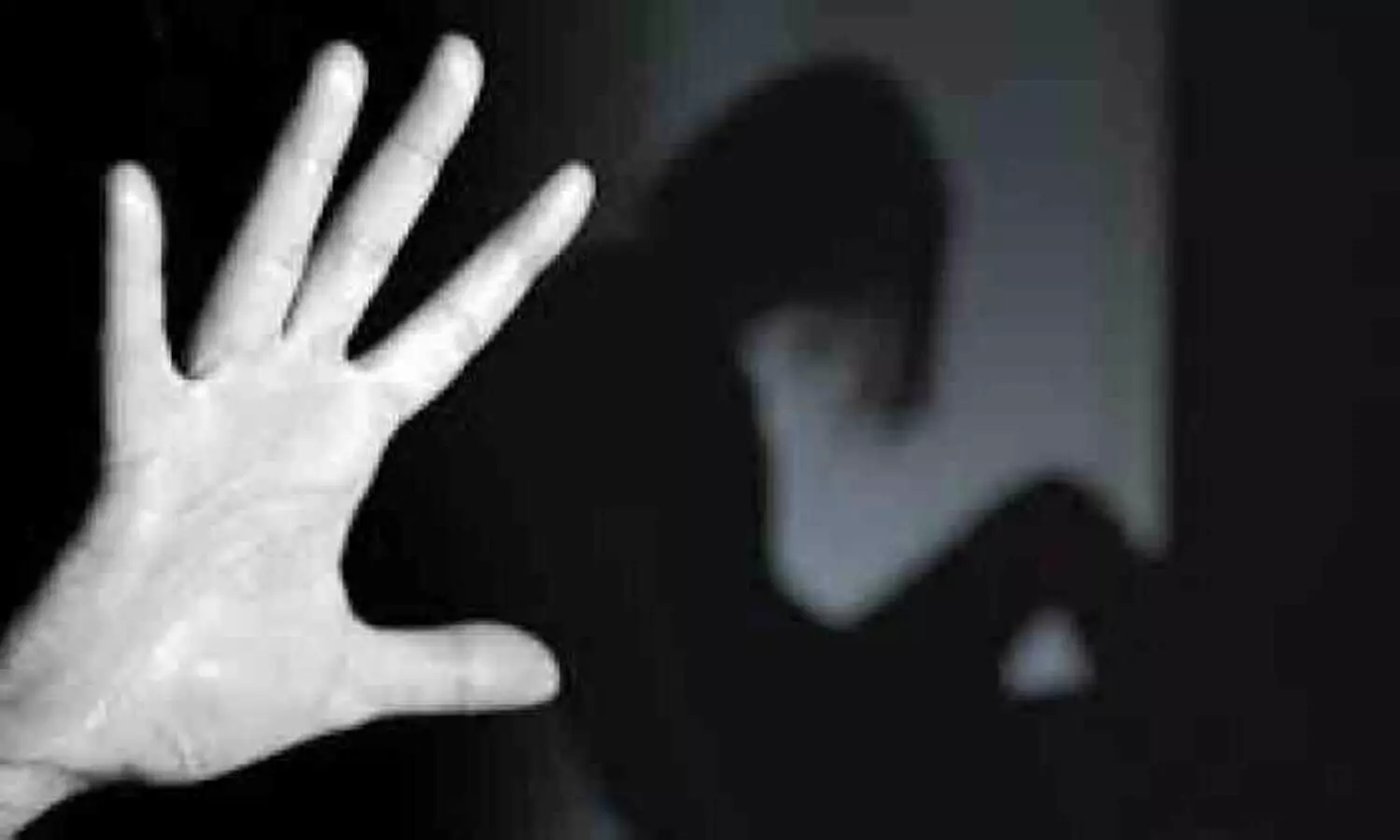 ബ്ലാക്​മെയിൽ കേസ്​; സ്വർണക്കടത്തിന് നിർബന്ധിച്ചു, എട്ടുദിവസം പൂട്ടിയിട്ടു  –മറ്റൊരു പരാതിക്കാരി