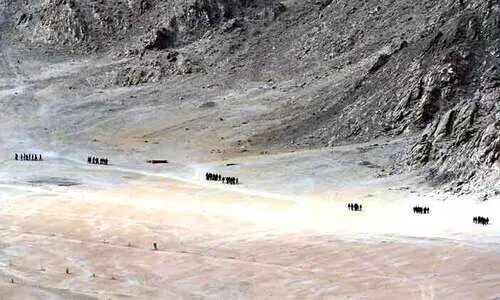 കൂരിരുട്ടിലും ​സൈനികർ അതിർത്തികളിലൂടെ പാഞ്ഞു, പരിക്കേറ്റവരെ കണ്ടെത്താൻ