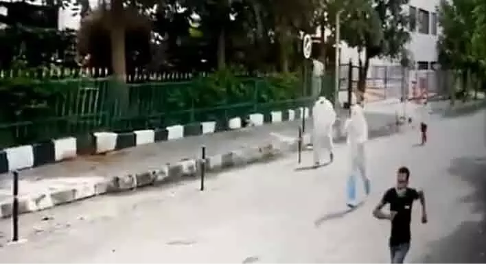 കോവിഡ്​ ബാധിച്ച പ്രതി രക്ഷപ്പെട്ടു, കണ്ടിട്ടും പിടിക്കാനാവാതെ പൊലീസ്​; ഒടുവിൽ ആംബുലൻസിലേക്ക്​ നടന്നുകയറി