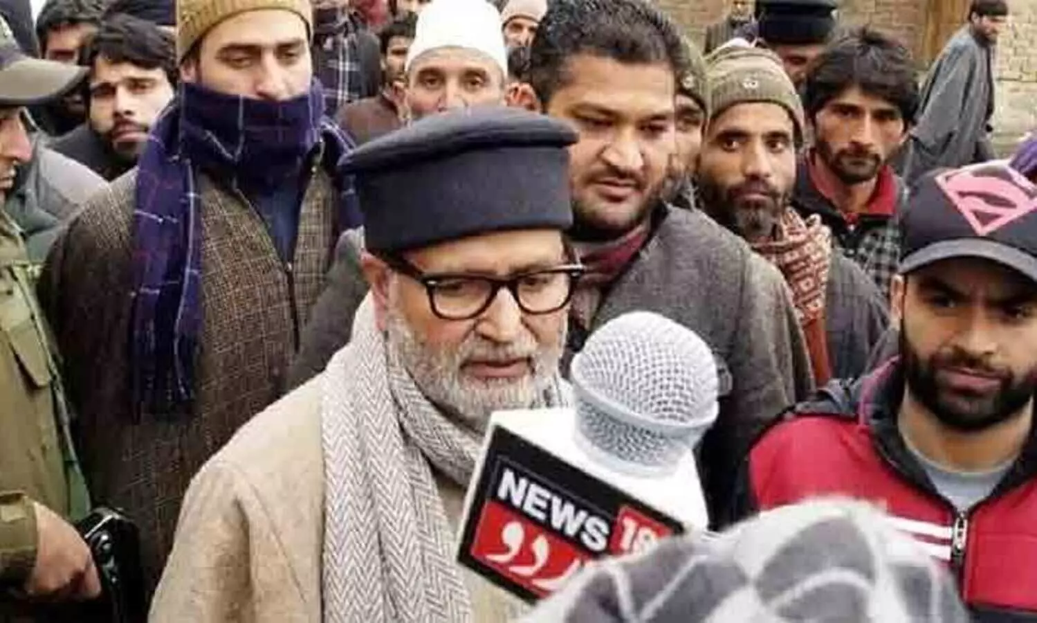 കശ്​മീരിൽ മുൻ മന്ത്രി നയീം അക്തറിനെ ഔദ്യോഗിക വസതിയിൽനിന്ന് പുറത്താക്കി