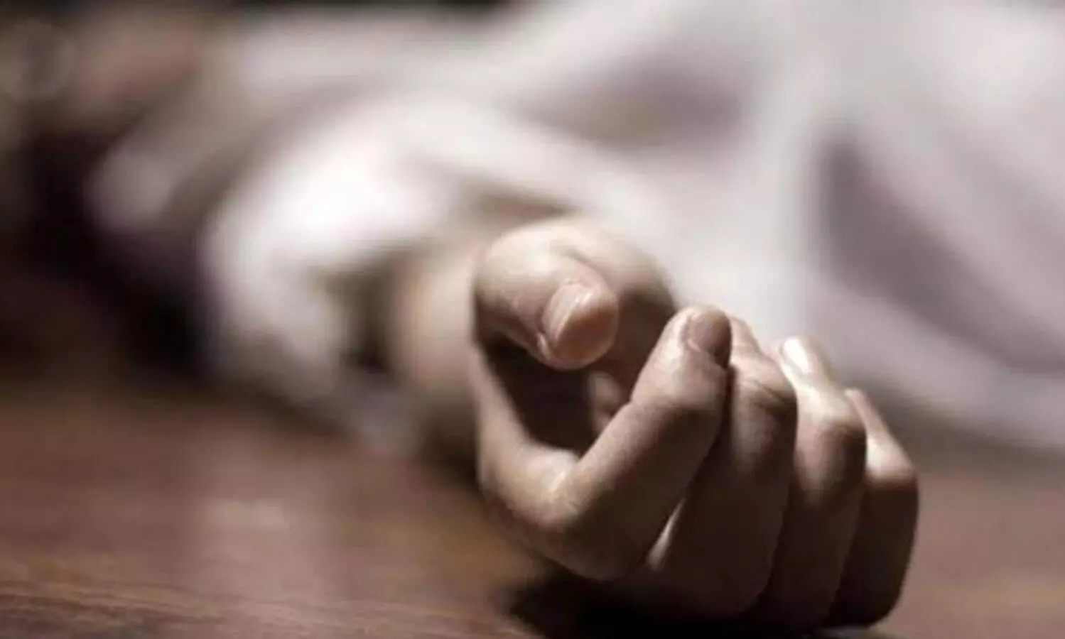 യു.പി ഗാസിയാബാദിൽ ദമ്പതികൾ ആത്മഹത്യ ചെയ്ത നിലയിൽ