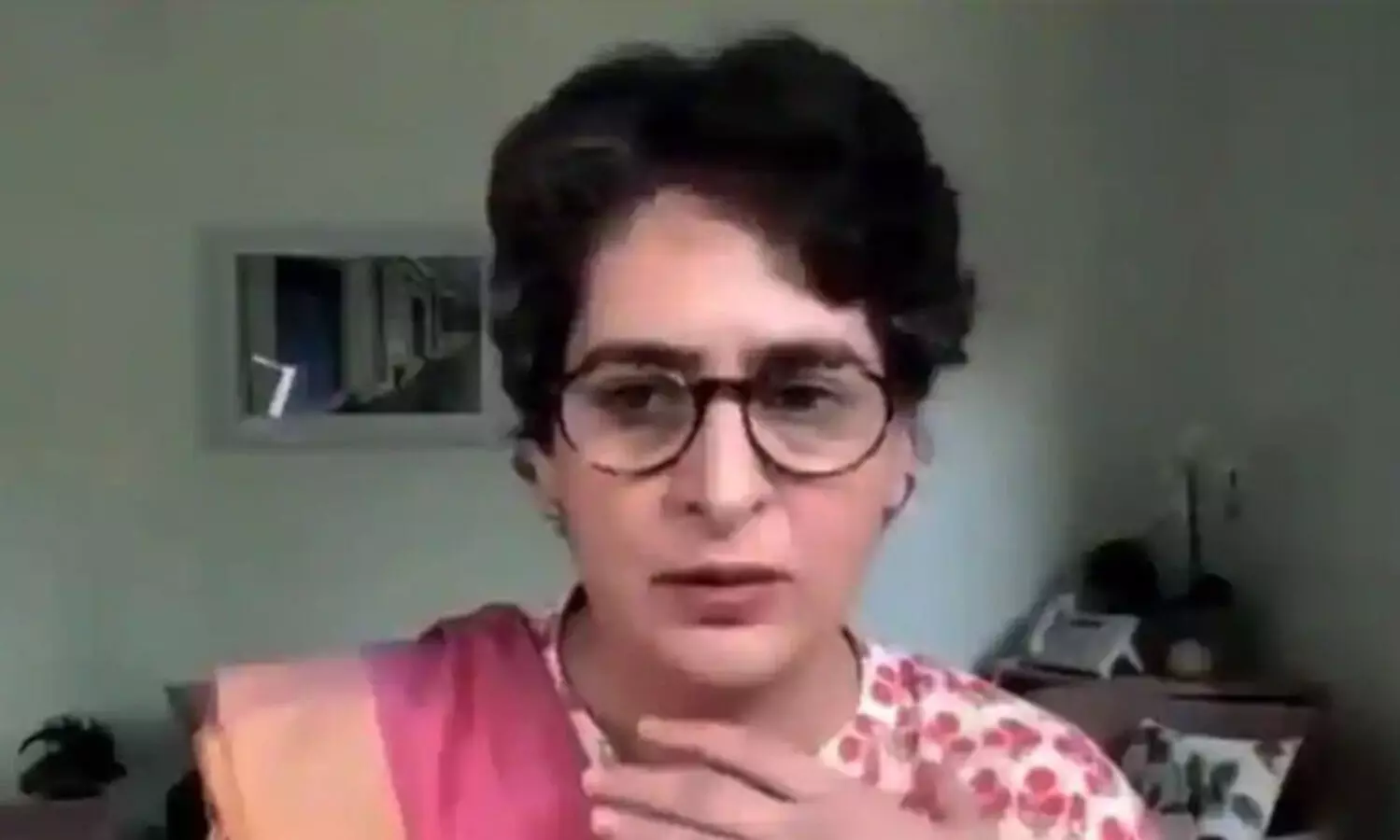 ഞാൻ ഇന്ദിര ഗാന്ധിയുടെ പേരക്കുട്ടി; ഭീഷണി എന്നോട് വേണ്ട -പ്രിയങ്ക  ഗാന്ധി