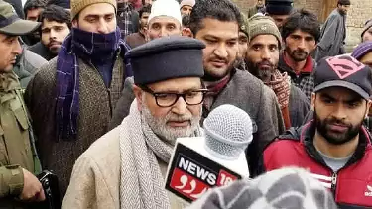 കശ്​മീരിൽ മുൻ മന്ത്രി നയീം അക്തറിനെ ഔദ്യോഗിക വസതിയിൽനിന്ന് പുറത്താക്കി