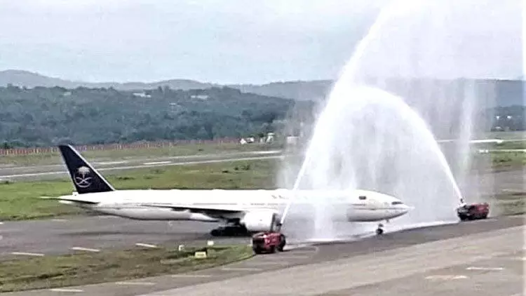 വിദേശ വിമാനങ്ങള് വര്ധിച്ചു; കണ്ണൂരിന് ഉടന് സമ്പൂര്ണ അനുമതി ലഭിച്ചേക്കും വിദേശ വിമാനങ്ങള് വര്ധിച്ചു; കണ്ണൂരിന് ഉടന് സമ്പൂര്ണ അനുമതി ലഭിച്ചേക്കും