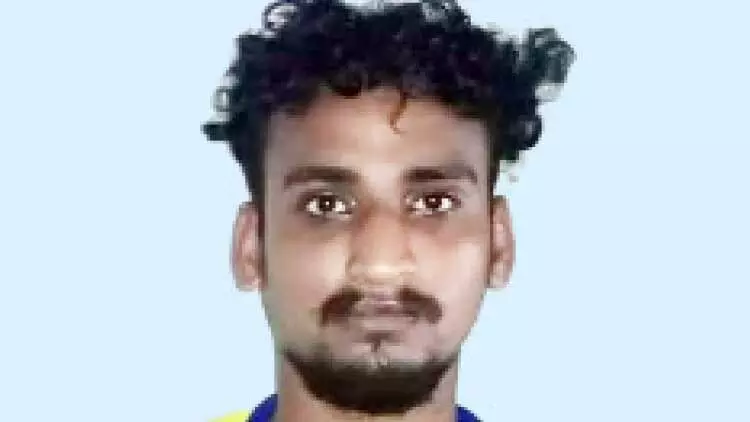 പൊലീസിൽനിന്ന് രക്ഷപ്പെടാൻ ബൈക്ക് നൽകാത്തതിന് നിയമസഭാ ഉദ്യോഗസ്ഥനെ കുത്തിയ പ്രതി പിടിയിൽ പൊലീസിൽനിന്ന് രക്ഷപ്പെടാൻ ബൈക്ക് നൽകാത്തതിന് നിയമസഭാ ഉദ്യോഗസ്ഥനെ കുത്തിയ പ്രതി പിടിയിൽ