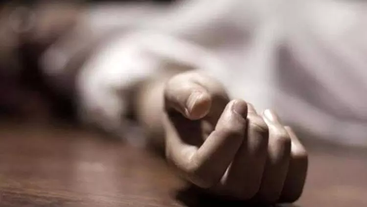 യു.പി ഗാസിയാബാദിൽ ദമ്പതികൾ ആത്മഹത്യ ചെയ്ത നിലയിൽ