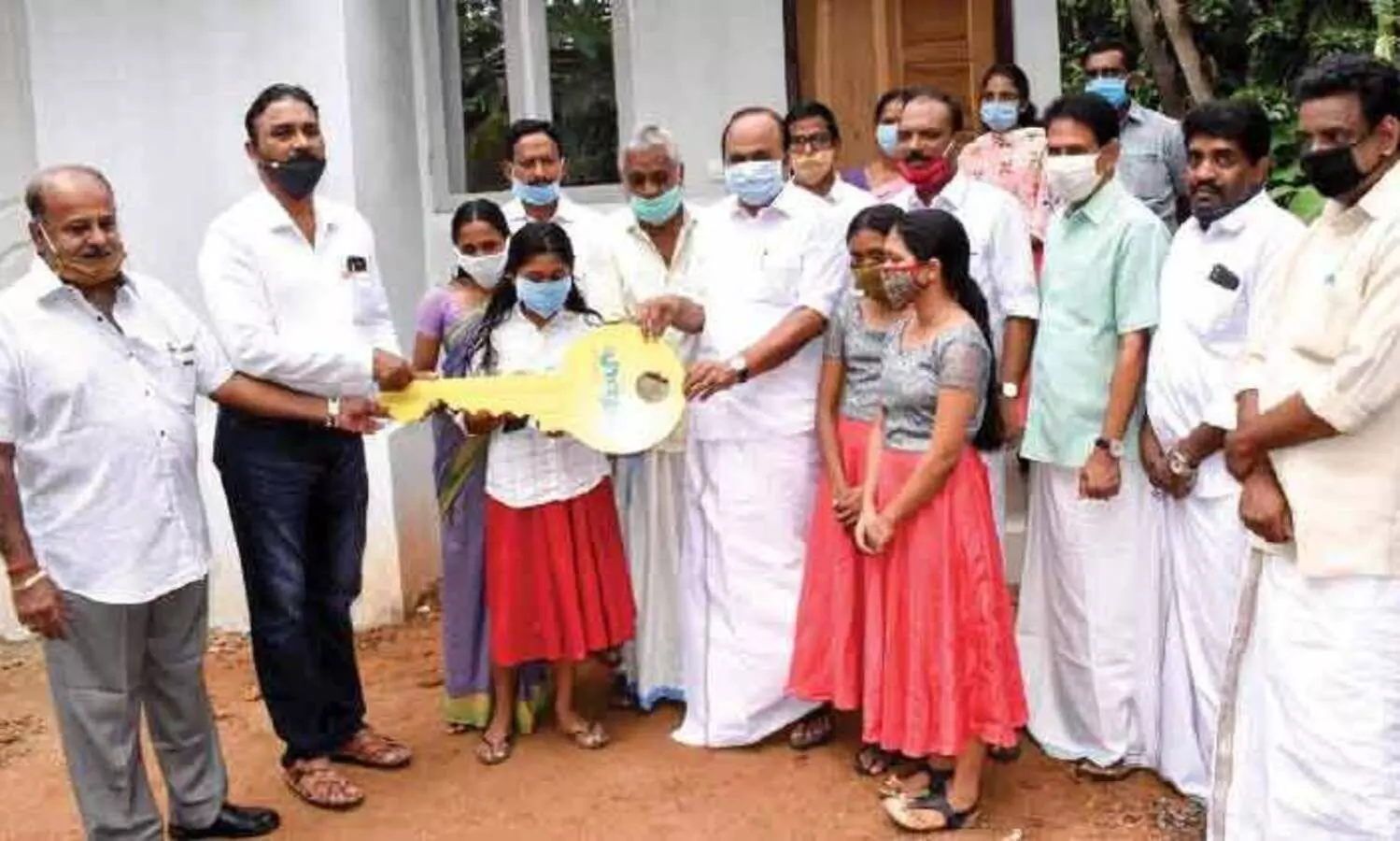 പ്ര​വാ​സി ദ്രോ​ഹം: സ​ർ​ക്കാ​ർ തി​രി​ച്ച​ടി നേ​രി​ടേ​ണ്ടി വ​രും –വി.​ഡി. സ​തീ​ശ​ൻ