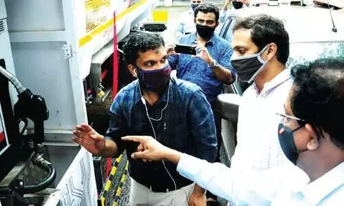 കോ​ഴി​ക്കോട്ട്​  ഇനി വിളിക്കുന്നേടത്ത്​ ഇന്ധനമെത്തും