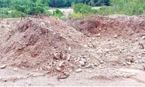 മണൽ ഖനനം നദികളുടെ അടിത്തട്ട്​ കുളം തോണ്ടും