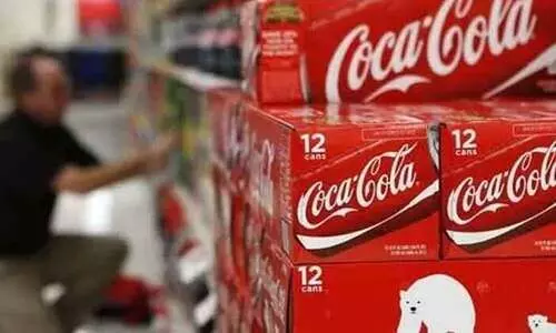 കൊക്കക്കോള വൻ സാമ്പത്തിക പ്രതിസന്ധിയിൽ; ആയിരക്കണക്കിന്​ ജീവനക്കാരെ പിരിച്ചുവിടും