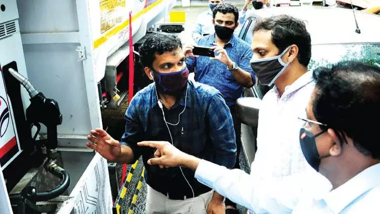 കോ​ഴി​ക്കോട്ട്​  ഇനി വിളിക്കുന്നേടത്ത്​ ഇന്ധനമെത്തും