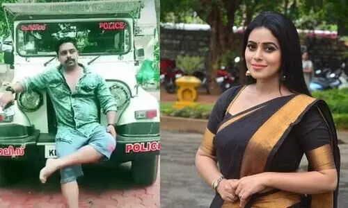 ന​ടി ഷം​ന കാ​സി​മി​​നെതിരെ ബ്ലാക്ക്​ മെയിലിങ്​​; സമാന്തര അന്വേഷണത്തിനൊരുങ്ങി കേന്ദ്ര ഏജൻസികൾ