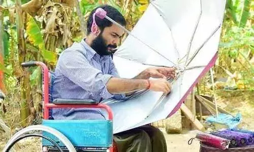 അതിജീവനത്തിന്റെ വർണക്കുടകൾ അതിജീവനത്തിന്റെ വർണക്കുടകൾ