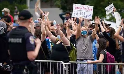 യു.എസിൽ പ്രതിഷേധക്കാർക്ക് നേരെ അക്രമിയുടെ വെടിവെപ്പ്; ഒരാൾ കൊല്ലപ്പെട്ടു