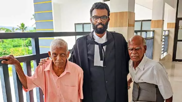 കേശവൻ നായർക്കും ബീരാവുവിനും ഇനി സ്വന്തം വക്കീൽ കേശവൻ നായർക്കും ബീരാവുവിനും ഇനി സ്വന്തം വക്കീൽ