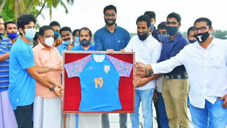 സ​ഹലി​െൻറ ജഴ്​സിക്ക്​  2,02,005 രൂപ