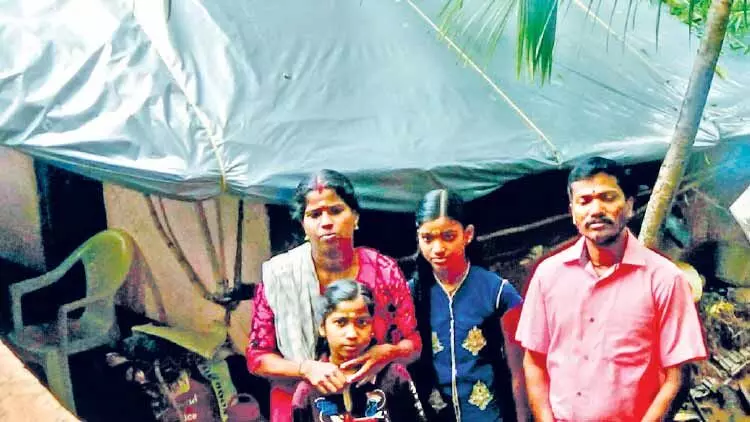 വീട് ലഭിച്ചില്ല; കുടുംബം ഒറ്റമുറി ഓലഷെഡിൽ വീട് ലഭിച്ചില്ല; കുടുംബം ഒറ്റമുറി ഓലഷെഡിൽ