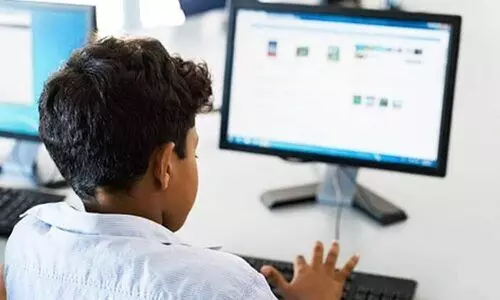 ഓൺലൈൻ കാലത്തും ഫീസിളവ് നൽകാതെ സ്വകാര്യ സ്കൂളുകൾ