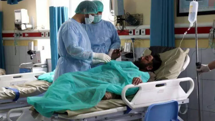 പിടിതരാതെ കോവിഡ്; ചികിത്സ വീട്ടിലേക്ക് പിടിതരാതെ കോവിഡ്; ചികിത്സ വീട്ടിലേക്ക്