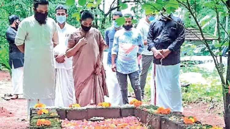 ലോഹിതദാസിനെ അനുസ്മരിച്ച് കുടുംബം ലോഹിതദാസിനെ അനുസ്മരിച്ച് കുടുംബം