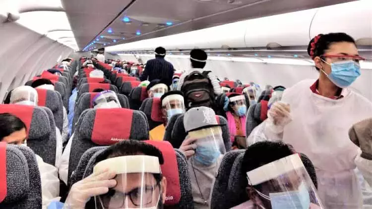 പ്രവാസികൾക്ക് കൈത്താങ്ങായി പയ്യന്നൂര് സൗഹൃദവേദി പ്രവാസികൾക്ക് കൈത്താങ്ങായി പയ്യന്നൂര് സൗഹൃദവേദി