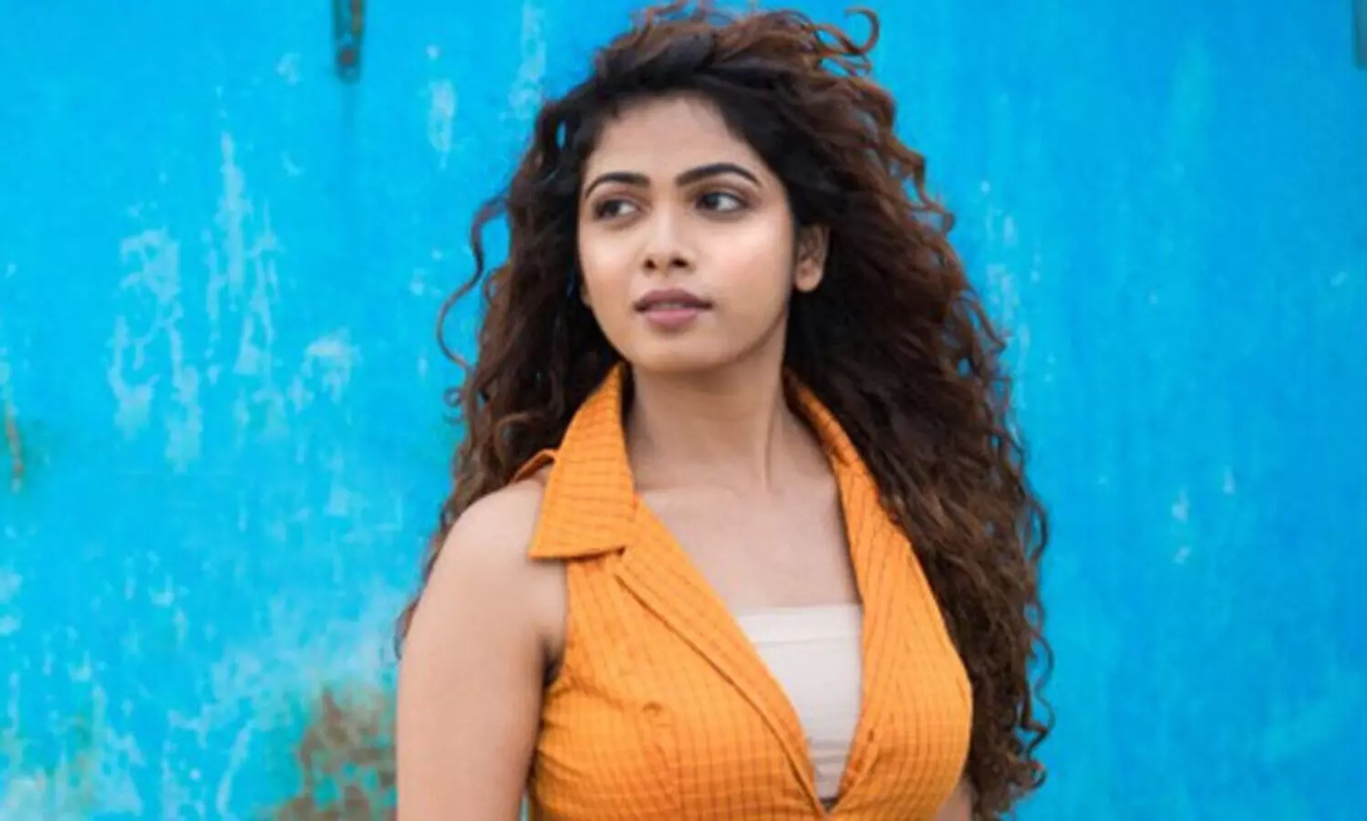 ഗായിക സന മൊയ്തൂട്ടി ആനന്ദകല്ല്യാണത്തിലൂടെ മലയാളത്തിലേക്ക്