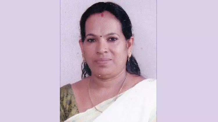 തൃ​ക്കാ​ക്ക​ര ന​ഗ​ര​സ​ഭ ധ​ന​കാ​ര്യ സ്ഥി​രം സ​മി​തി; മു​ൻ അ​ധ്യ​ക്ഷ​യു​ടെ പ​ത്രി​ക ത​ള്ളി