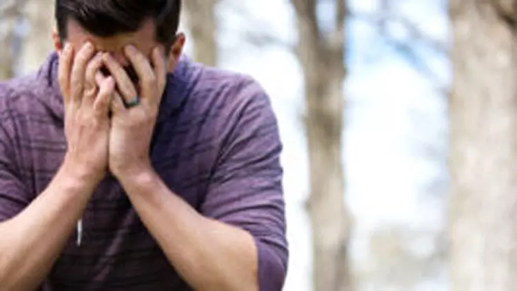 പപ്പാ വീട്ടിലേക്ക് വാ, കയറിൽ കെട്ടിയാണേലും ഞാൻ ഭക്ഷണം തരാം... പപ്പാ വീട്ടിലേക്ക് വാ, കയറിൽ കെട്ടിയാണേലും ഞാൻ ഭക്ഷണം തരാം...