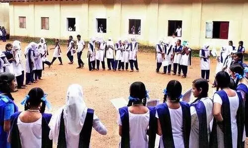 പ്ലസ് വൺ സീറ്റ് വർധന: മലപ്പുറം ജില്ലക്ക് നേരിയ ആശ്വാസം പ്ലസ് വൺ സീറ്റ് വർധന: മലപ്പുറം ജില്ലക്ക് നേരിയ ആശ്വാസം