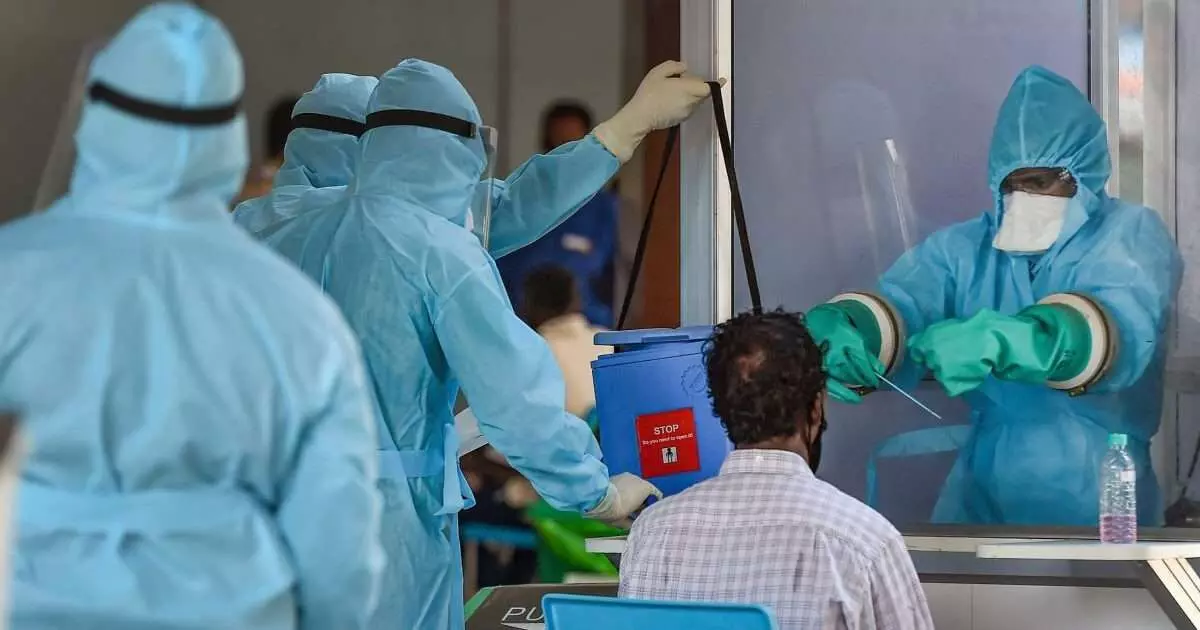 കോവിഡ്: നാളെ മുതൽ കർശന നിയന്ത്രണം; 25,000 പൊലീസുകാരെ നിയോഗിക്കും, രാത്രിയാത്ര ഒഴിവാക്കണം കോവിഡ്: നാളെ മുതൽ കർശന നിയന്ത്രണം; 25,000 പൊലീസുകാരെ നിയോഗിക്കും, രാത്രിയാത്ര ഒഴിവാക്കണം