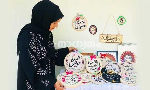 ലോക്​ഡൗൺ കാലത്തെ വർണത്തുന്നലുകൾ 