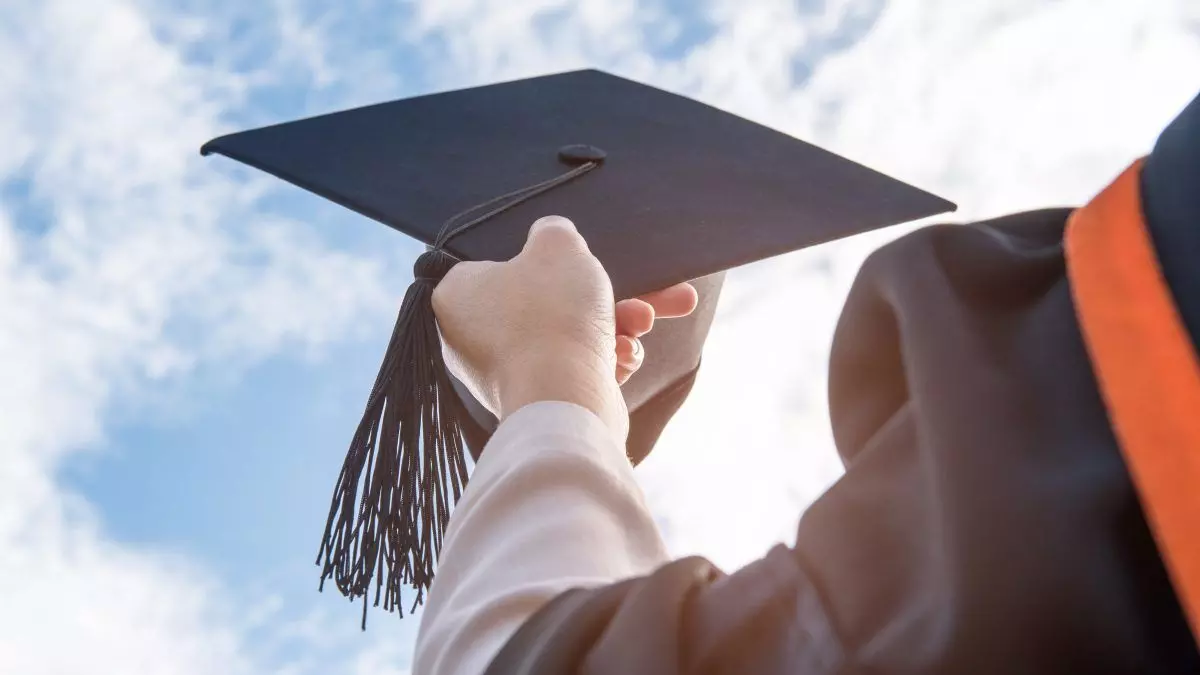 കേന്ദ്ര വിദ്യാഭ്യാസ നയം: സർവകലാശാല ജീവനക്കാർ പ്രക്ഷോഭത്തിലേക്ക് കേന്ദ്ര വിദ്യാഭ്യാസ നയം: സർവകലാശാല ജീവനക്കാർ പ്രക്ഷോഭത്തിലേക്ക്