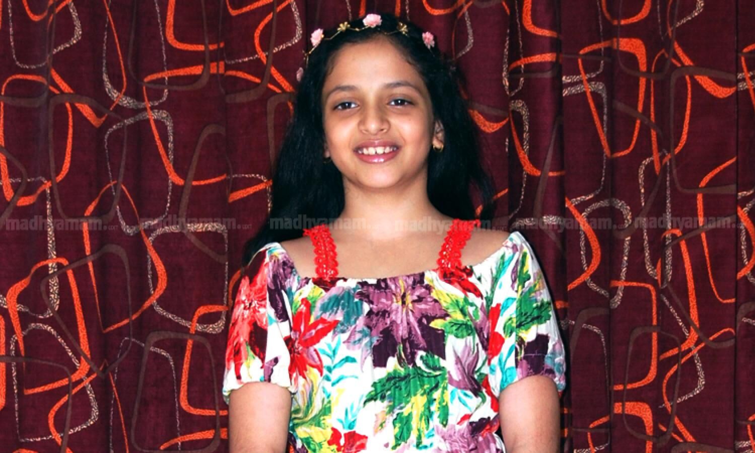 പഴയ കുര്‍ത്തയിൽ നിന്ന് ഓഫ് ഷോള്‍ഡര്‍ ഫ്രോക്ക്