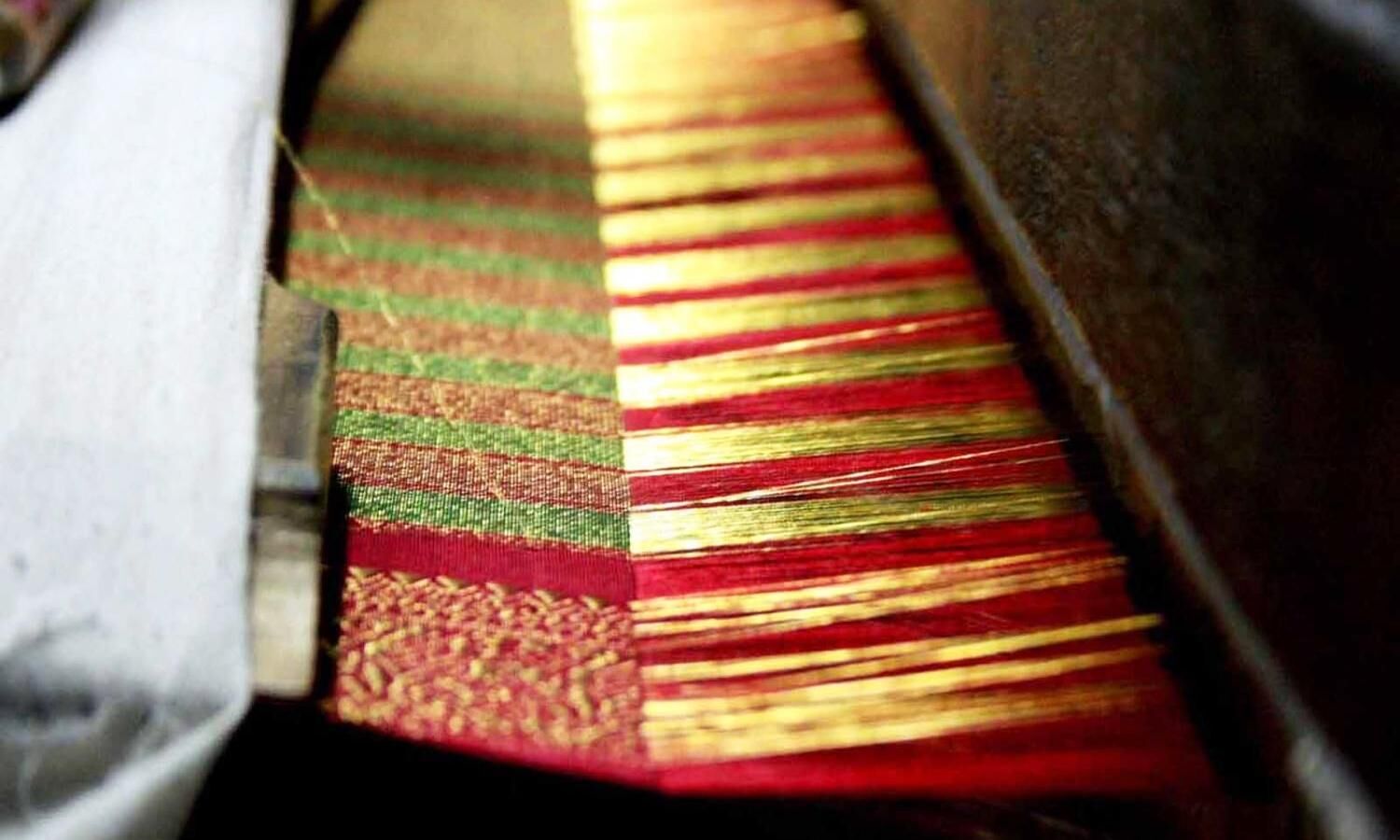 പതിനെട്ട് മുഴം നീണ്ട കഥ പതിനെട്ട് മുഴം നീണ്ട കഥ