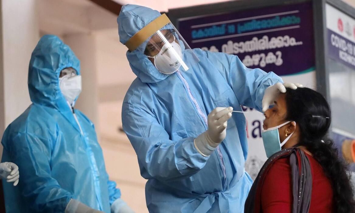 കോവിഡ് പ്രതിരോധം: കോഴിക്കോട് വഴി കാട്ടുന്നു; കേരളം ഏറ്റെടുക്കുന്നു