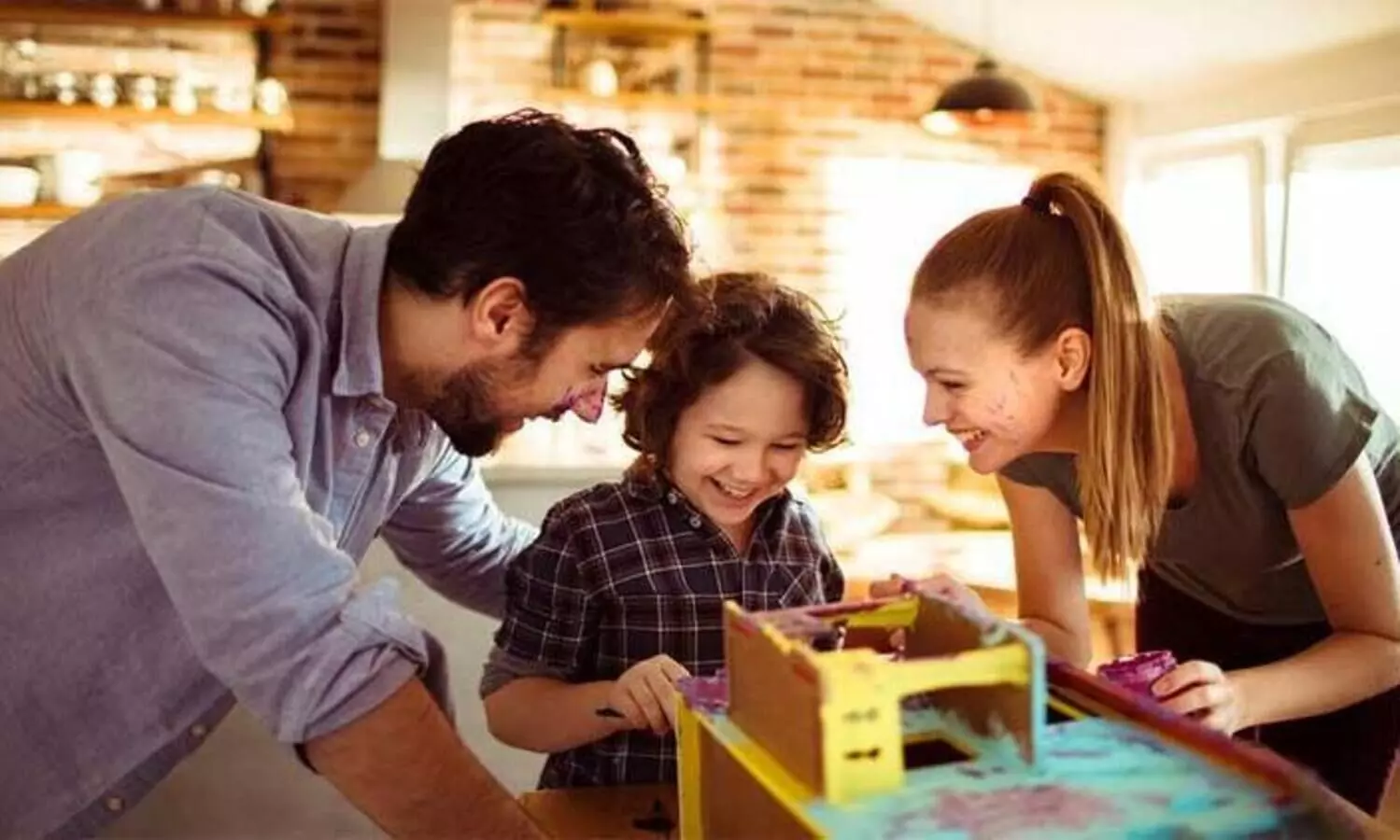 ബ​ന്ധു​ക്ക​ളെ സ്​​നേ​ഹ​ത്താ​ൽ ബ​ന്ധി​ക്കാം