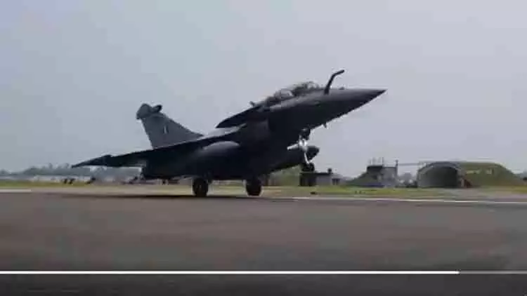 റാഫേല് ഇടപാട്: സംയുക്ത പാര്ലമെന്റററി കമ്മിറ്റി അന്വേഷിക്കണമെന്നാവശ്യവുമായി കോണ്ഗ്രസ് റാഫേല് ഇടപാട്: സംയുക്ത പാര്ലമെന്റററി കമ്മിറ്റി അന്വേഷിക്കണമെന്നാവശ്യവുമായി കോണ്ഗ്രസ്