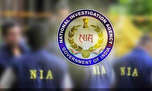 സ്വർണക്കടത്ത്: പ്രതികളെ എൻ.െഎ.എ കസ്റ്റഡിയിൽ വാങ്ങും സ്വർണക്കടത്ത്: പ്രതികളെ എൻ.െഎ.എ കസ്റ്റഡിയിൽ വാങ്ങും